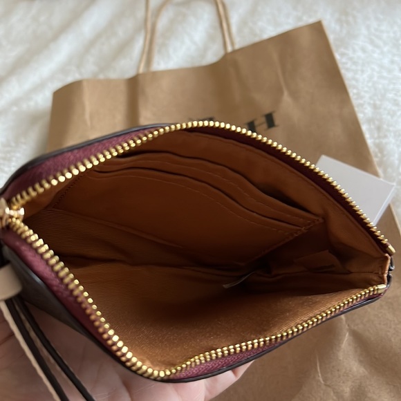 **NWT** Coach Wristlet - Picture 3 of 5